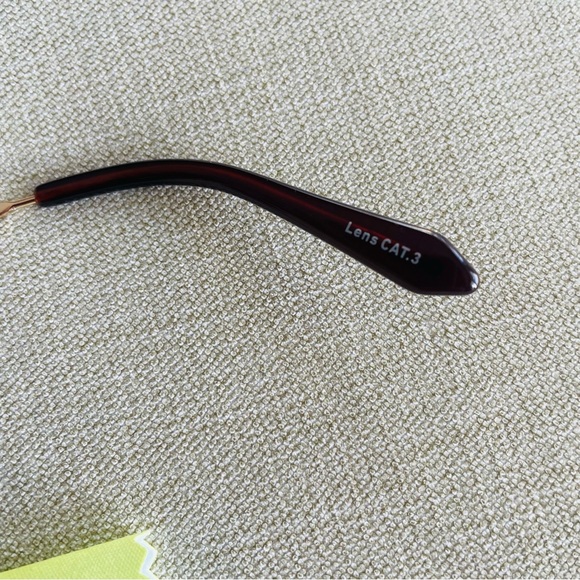 NWOT QUAY brown aviator, sunglasses - Picture 7 of 11